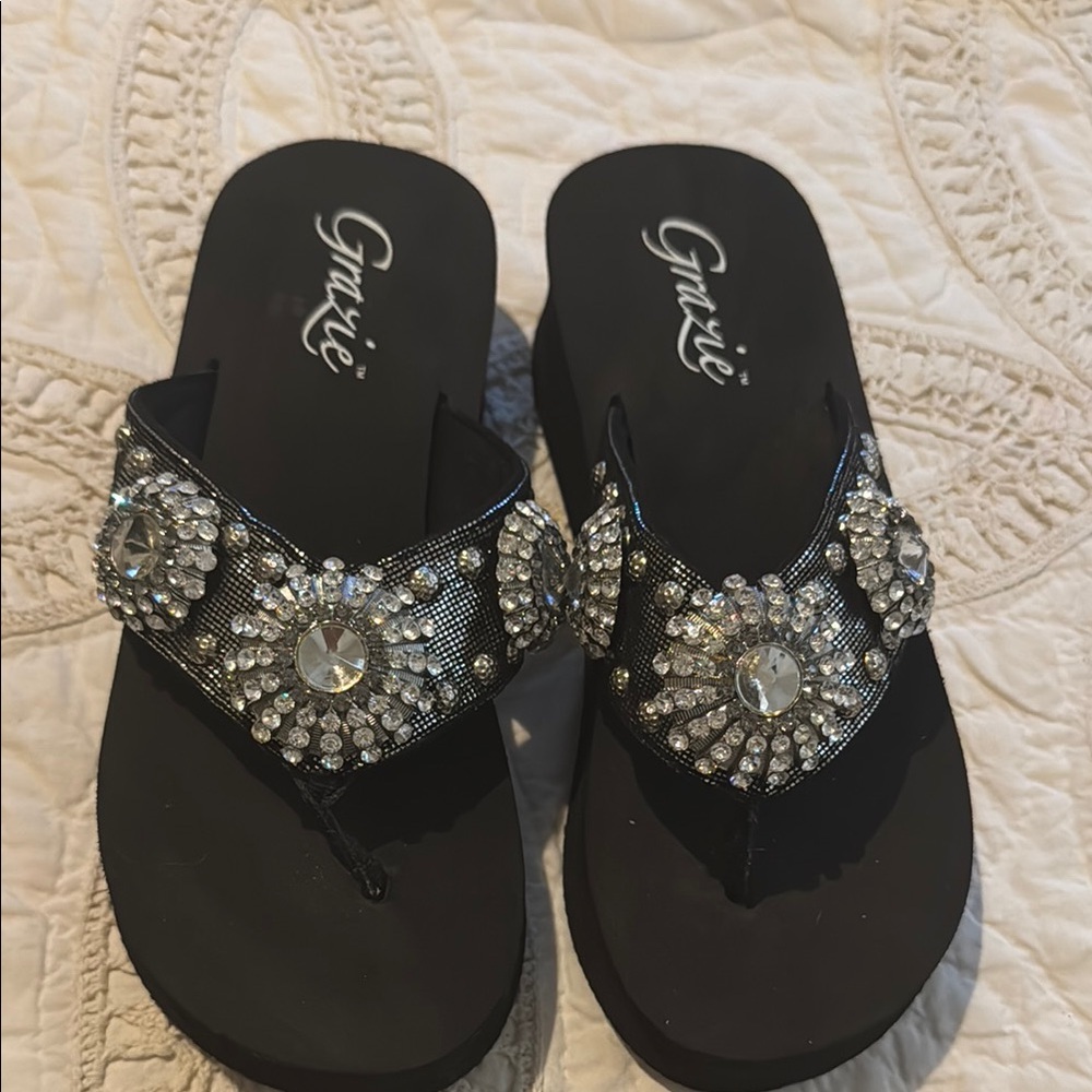 Grazie Black Embellished Women's Sandals 8